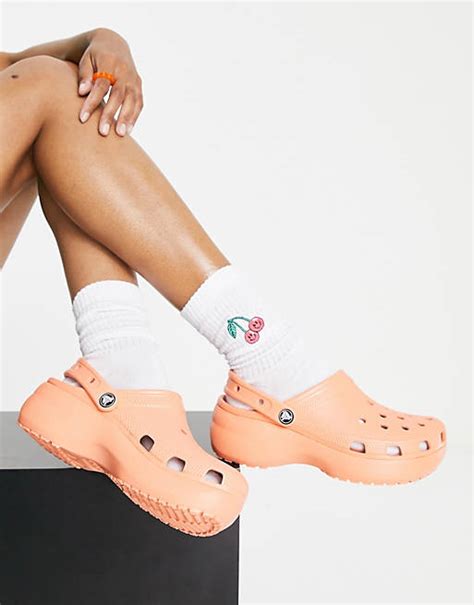 These Platform Crocs Were Tailor Made For Gen Z Baddies 49 Off