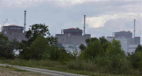 La central de Zaporiyia desconecta su último reactor tras nuevos