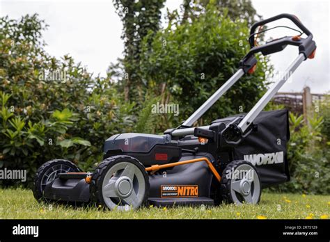 New Worx Nitro Wg E Cordless Lawn Mower V Lawn Mowing Garden