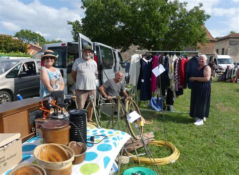 Saint Romain la Motte Comité des fêtes 60 exposants au vide greniers