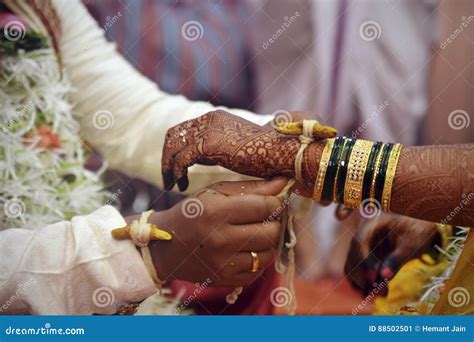 Hindu Marriage Couple Stock Image Image Of Grooms Colorful 88502501