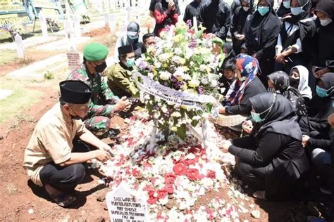 Jeritan Keluarga Prajurit Tni Yang Gugur Di Tangan Opm Depok Today