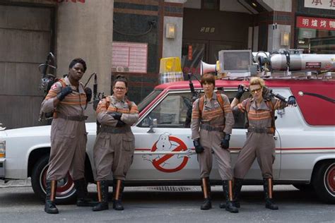 Paul Feig Tweets First Look At All Female Ghostbusters Film Fangirlnation Magazine