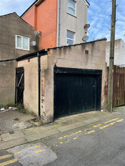 Garage Behind Bond Street Kingsland Estates