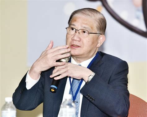 台灣大學前校長暨中央研究院院士楊泮池：鬆綁法令、給新藥試驗場域 產業特刊 工商時報