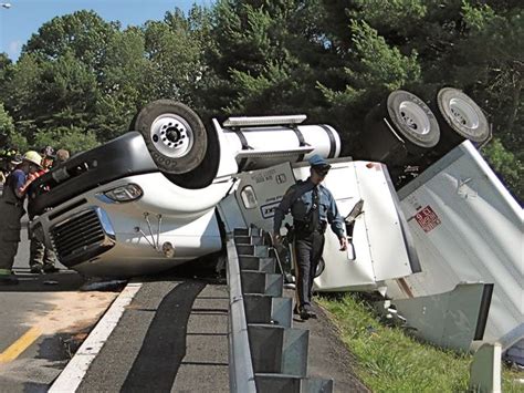 Victim Identified In I Fatal Tractor Trailer Crash In Hope Township