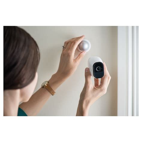 NETGEAR Arlo Pro Security System With Siren Indoor Outdoor 1