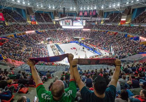 Baskonia El Buesa Arena Cuelga El Cartel De Sold Out Ante El Real