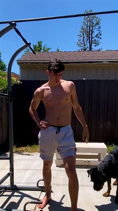 Alexissuperfans Shirtless Male Celebs Hayes Grier Shirtless Workout On Ig