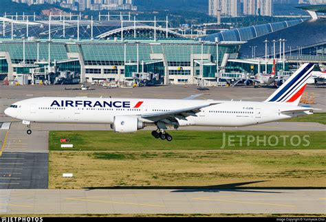 F GZNI Boeing 777 328ER Air France Yunhyeok Choi JetPhotos