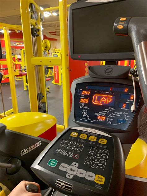 Retro Fitness 29 Photos And 67 Reviews 701 Rt 440 Jersey City Nj Yelp