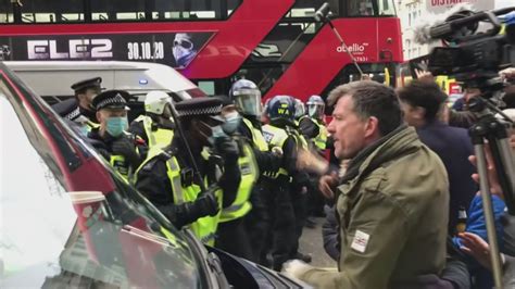 Mais De Pessoas S O Presas Durante Protesto Em Londres Cnn Brasil