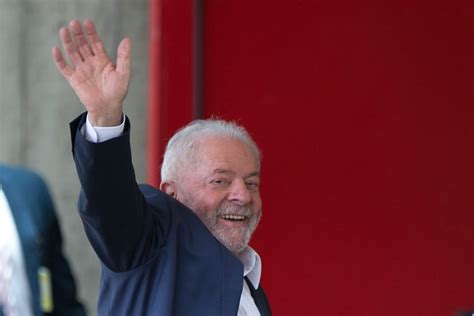 Lula Chega Ao Ccbb Para Tratar Da Pec E Articular Nomes De Ministros