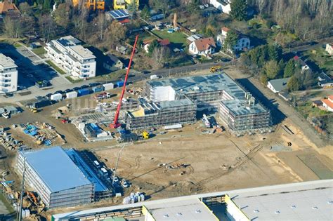 Berlin von oben Baustelle zum Neubau des Schulgebäudes An der Schule