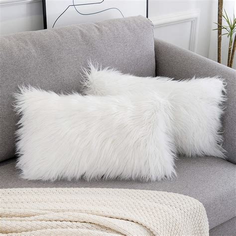 Wlnui Set Of 2 White Decorative Lumbar Fluffy Pillow Covers