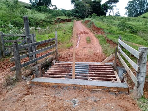 PREFEITURA DE ARAPONGA E SECRETARIA DE OBRAS FINALIZAM A CONSTRUÇÃO DE