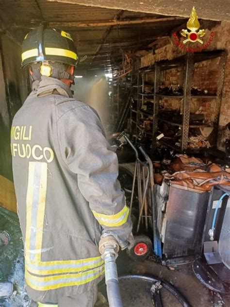 Incendio In Un Deposito Attrezzi Di Revignano Gazzetta D Asti