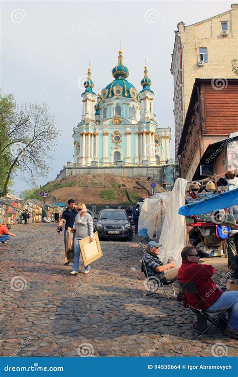 Igreja Do S Da Descida E Do St Andrew De Andreevsky Kiev Imagem De