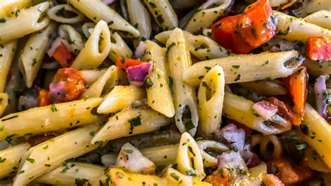 Macarrones al ajillo una receta espectacular que te hará olvidar el