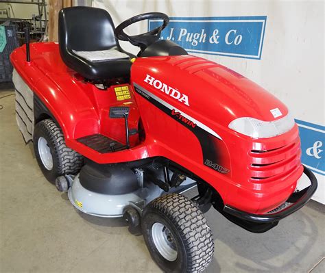 Honda V Twin Hydrostatic Ride On Mower In Good Working Order