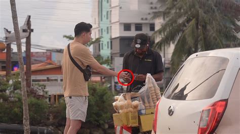 Walaupun Sakit Tidak Pernah Bagitau Bini Saya Abang Jual Ice Cream