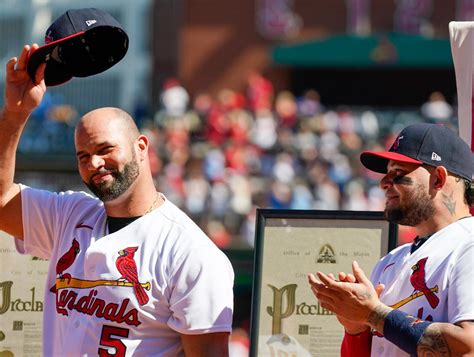 Albert Pujols Conecta Su Jonr N Cardinales Rinden Tributo A L Y A