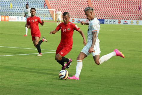 Noah Sadaouis Hat Trick Helps Fc Goa Thump Shillong Lajong To Open