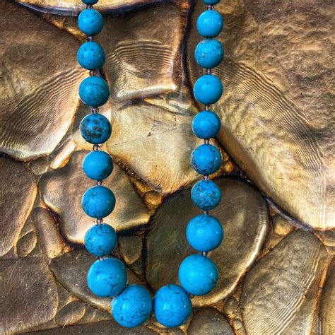 Graduated Blue Howlite Necklace