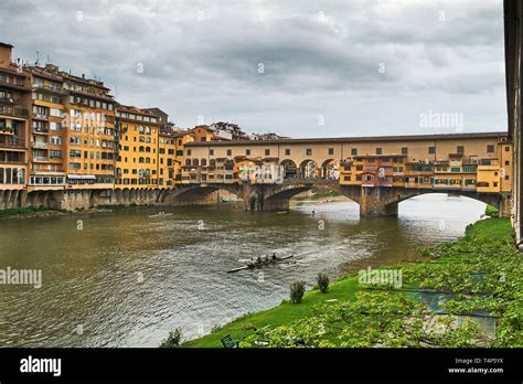 Ponte Vecchio, Florencia (Italia Stock Photo - Alamy