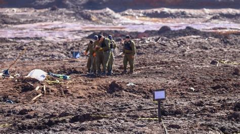 N Mero De Mortos Chega A Em Brumadinho Est O Desaparecidos