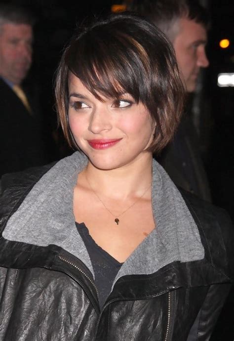 Cute Short Grduated Bob Haircut With Bangs Styles Weekly