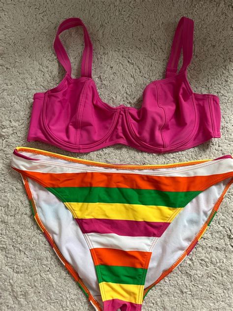 Se produkter som liknar Rosa Bikini Set från Race Mar på Tradera 670212846