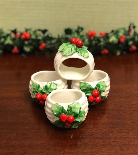 Vintage Holly Napkin Rings, Porcelain Christmas Napkin Rings, 4 piece ...