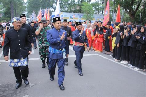 Pesan Arief Kepada Warga Saat Kirab Budaya Mari Jaga Keragaman Budaya