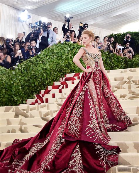 Très Chic Met Gala 2018 Heavenly Bodies Arrival Photos