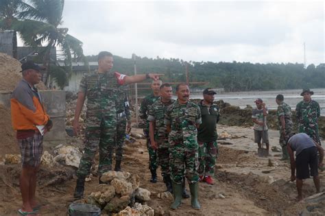 Semangat Kebersamaan Satgas Tmmd Ke Kodim Saumlaki Kerjakan