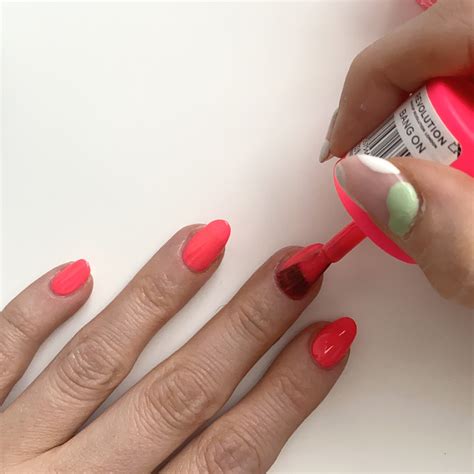 Albums 94 Pictures How To Paint Your Nails Step By Step Stunning