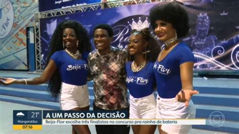 Beija Flor de Nilópolis seleciona as três finalistas no concurso para