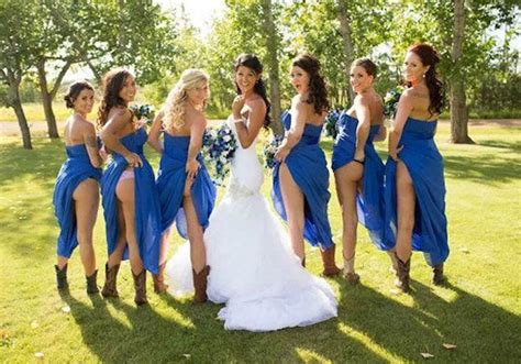 Going Commando Bridesmaids Flash Bare Bums In New Wedding Photo Trend