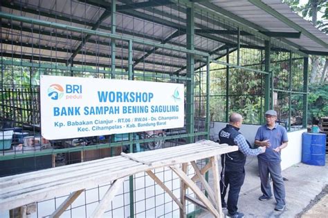 Bri Peduli Bersama Yayasan Bening Saguling Ajak Masyarakat Tepi Sungai