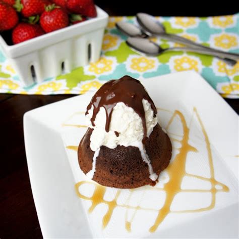 Chili's Copycat Molten Lava Cake Recipe - (3.8/5)