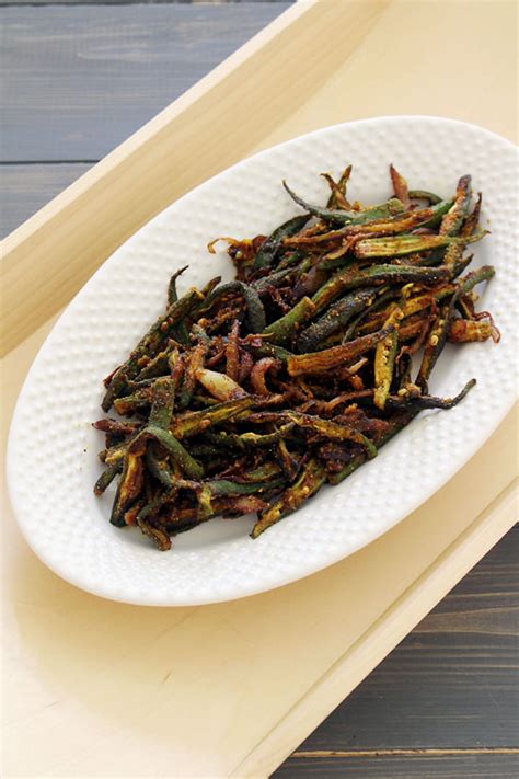 Bhindi Fry (Crispy Bhindi Sabzi) - Spice Up The Curry