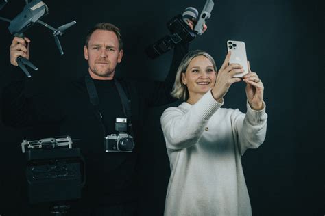 "Capturing Moments: The Regular Joe/Jane Beginner Guide to Photography