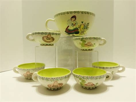 Vintage Arnels Ceramic Pottery Large Bowl Cup 7 Piece Serving