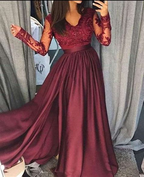 Pin By Minyar Mannou On Belle Soir E Beach Bridal Gown Maroon Prom