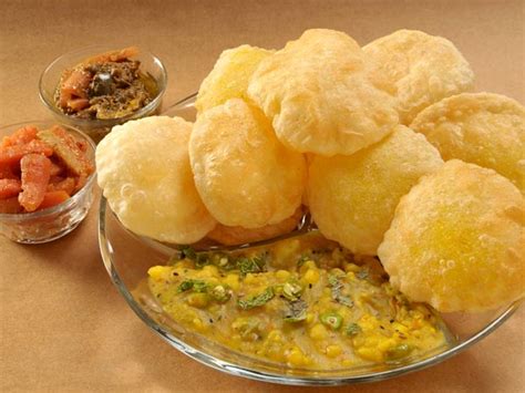 Aloo Puri A Yummy Indian Snacks Recipe Boldsky