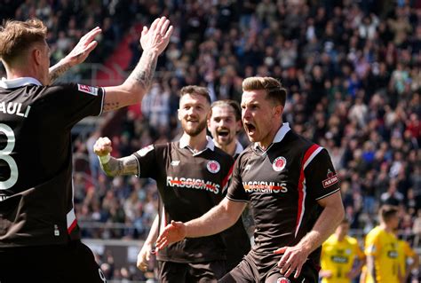 Im Liveticker So läuft es für den FC St Pauli gegen Hansa Rostock