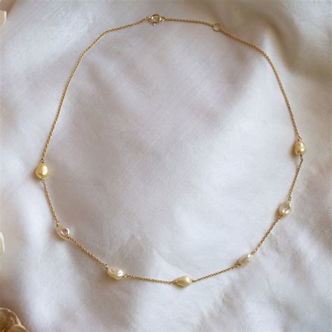 Shop Elegant Baroque Pearl Gold Chain For Women Gehna