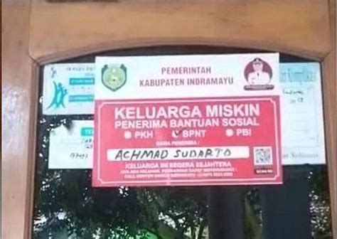 Viral Rumah Mewah Ditempeli Stiker Penerima Bansos