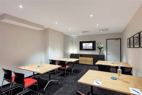 Oaks Adelaide Embassy Suites - Adelaide, Accommodation | South Au...